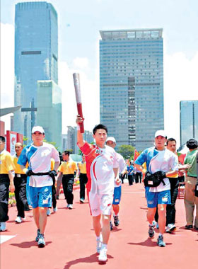 Shenzhen relay speeds up after successful climb