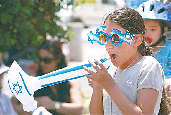 Israel celebrates its 60th birthday