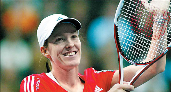 Henin announces retirement