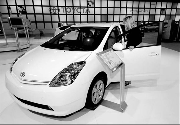 Toyota's green gamble pays off