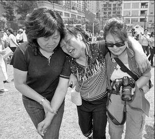 Amid silence, doctor cries for lost mom