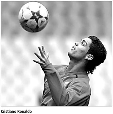 Ronaldo shrugs off transfer speculation