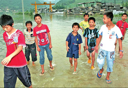 800 trapped in homes