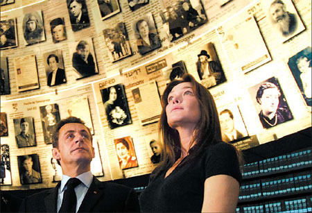 Sarkozy offers to broker peace in Middle East