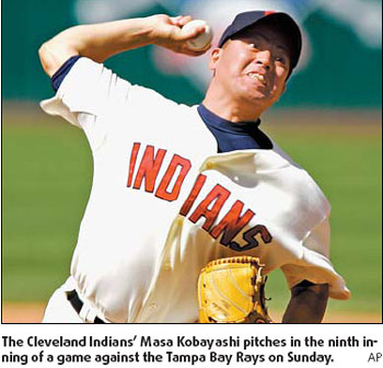 Slumping Rays lose AL East lead with loss to Indians