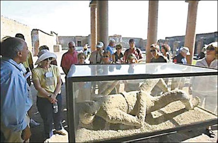Ancient Pompeii city faces modern threats