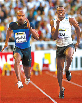 Bolt fails to lock out Powell in 100m