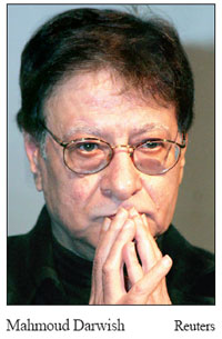 Palestinians mourn 3 days for poet Darwish's death