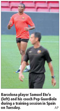 Eto'o to stay at Barcelona, coach Guardiola says