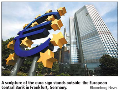 Burnt by bad bonds, funds give Europe another shot