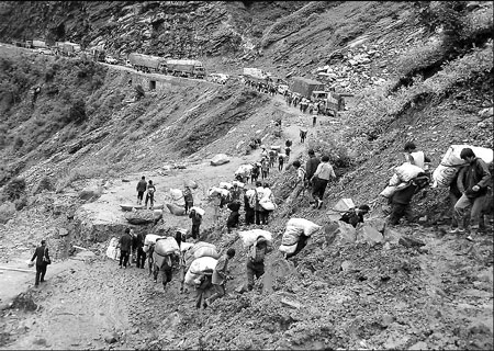 China-Nepal link reopens to traffic