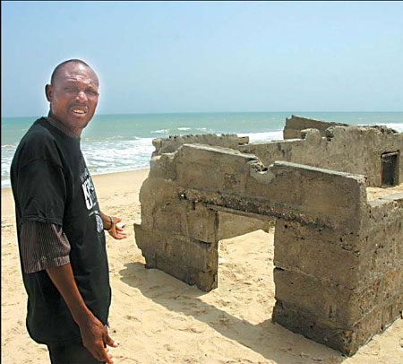 Ghanaian village losing battle with ocean