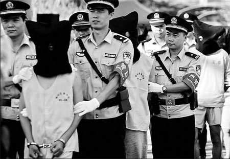 Gang members arrested in Shenzhen