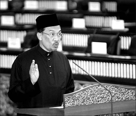 Anwar rejoins Malaysian parliament after 10 years