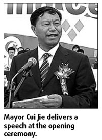 Special Supplement: Changchun sculpture show bridges East and West