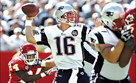 Pressure on Patriots' Cassel after Brady season cut short
