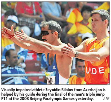 Koreans shoot to top