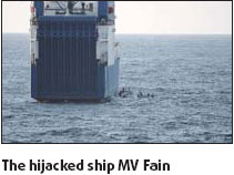US navy eyes Ukrainian ship seized by pirates