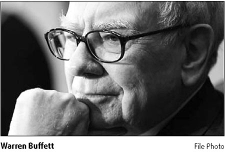 Buffett pips Gates to top new Forbes list