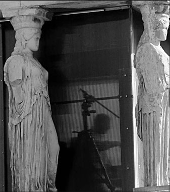 Greek scientists use lasers to clean Acropolis
