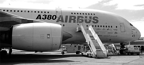 Planemakers hit by airline funding gap