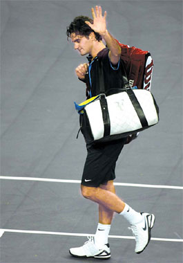 Murray sends Federer packing