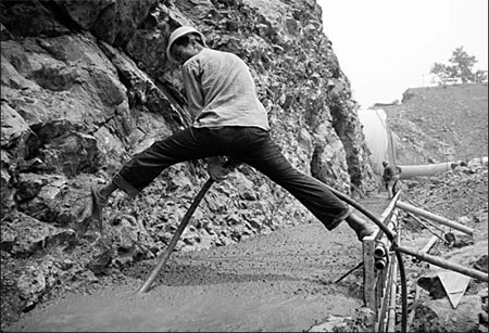 Foreign funds for roads urged