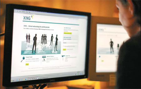 Online networks become lifeline for job-seekers