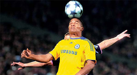 Anelka poaches a goal but Chelsea stumped