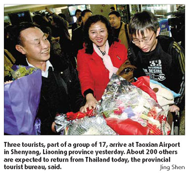 Last of stranded tourists expected home today
