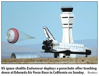 Endeavour lands in California