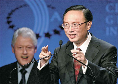 Clinton seeks help to fight downturn