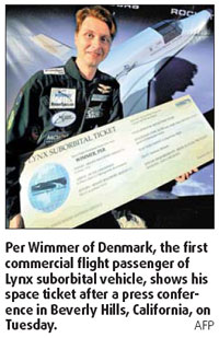 Rocket firm sells discount rides to space