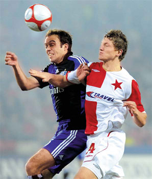 Hamburg lead big guns into knockout phase