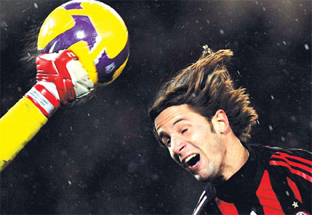 Juve dump Milan in six goal thriller