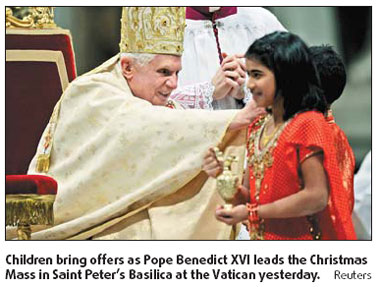 Pope Benedict appeals for peace in Holy Land