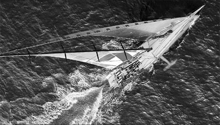 Wild Oats XI wins fourth straight Hobart race