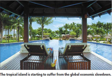 Sanya catches cold from economic chill