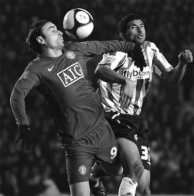 United and Villa into FA Cup 4th round