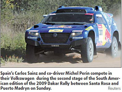 Sainz beats invisible men to grab Dakar lead