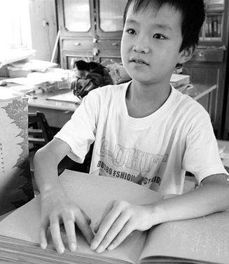 Braille's alphabet touches lives 200 years after his birth