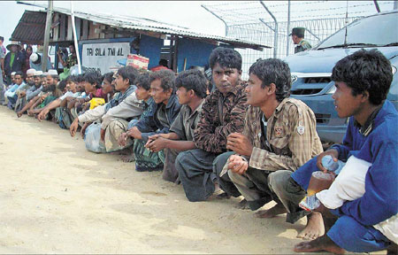 Indonesia rescues 198 more boat people