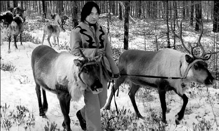 Last hunters persist with nomadic life