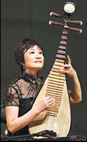 Entertaining folk music