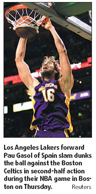 Lakers snap another Boston streak