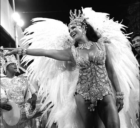 Age no barrier in parades as 40-somethings do the samba
