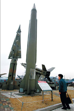 Pyongyang to 'launch satellite'