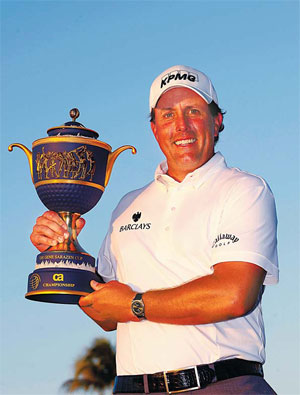Ailing Mickelson ends WGC drought