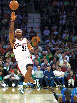 LeBron nets 43 to rescue Cavs in win over Magic