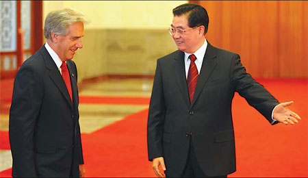 China, Uruguay sign trade pacts